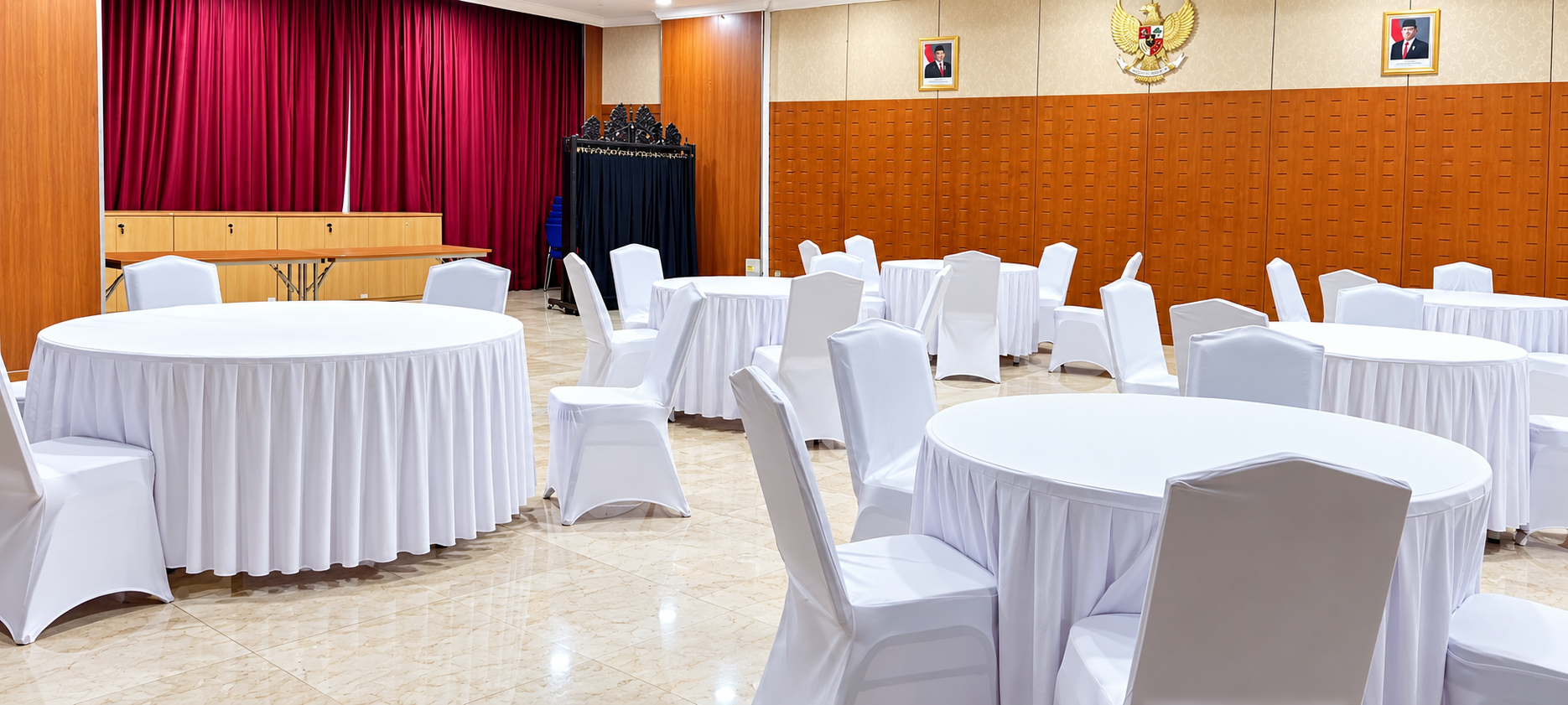 sewa-meja-meeting-kebayoran-baru-2026